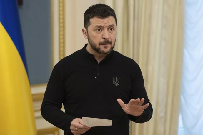 Зеленский заявил, что намерен ввести новые антироссийские санкции