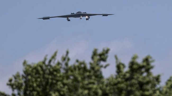 В Конгрессе США предложили передать Израилю бомбардировщики и противобункерные бомбы