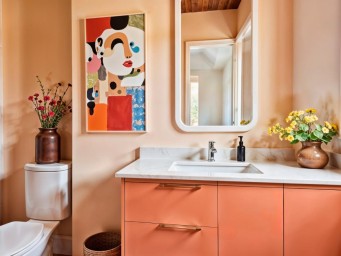 Одно движение — и зеркало сияет: секрет идеальной отражающей поверхности без разводов