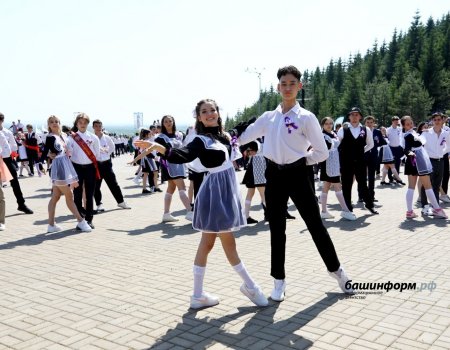 Названы дни проведения последнего звонка и выпускного-2026 в школах