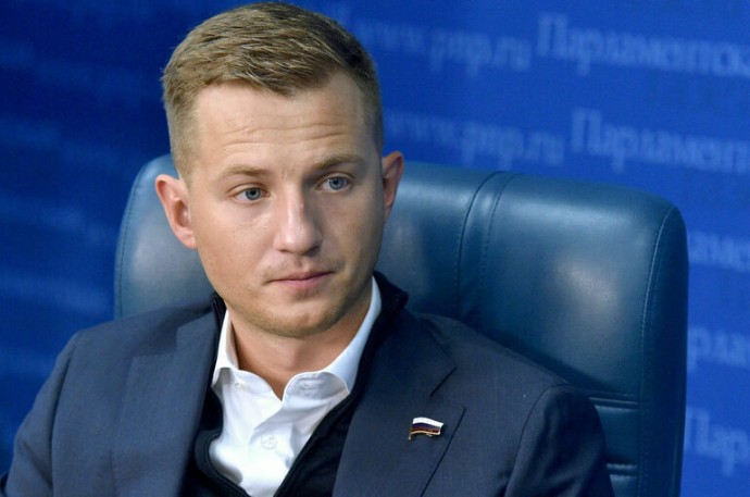 Депутат Метелев предложил разработать стандарт корпоративной молодежной политики