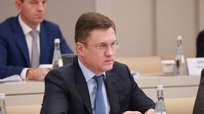 Александр Новак провёл заседание штаба по ситуации на рынке нефтепродуктов Александр Новак провёл заседание штаба по ситуации на рынке нефтепродуктов