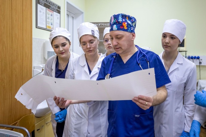 В СФ заявили, что выпускники медвузов поддерживают закон о наставничестве