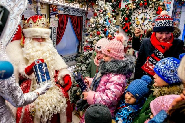 В Башкирии запустят «горячую линию» по качеству новогодних подарков В Башкирии запустят «горячую линию» по качеству новогодних подарков