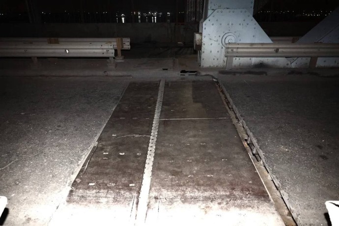 Деформационные швы на Старом мосту в Астрахани расползлись на 16 см