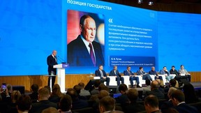 Дмитрий Чернышенко: Президент дал исчерпывающие поручения по созданию национальных инструментов искусственного интеллекта для науки и образования Дмитрий Чернышенко: Президент дал исчерпывающие поручения по созданию национальных инструментов искусственного интеллекта для науки и образования