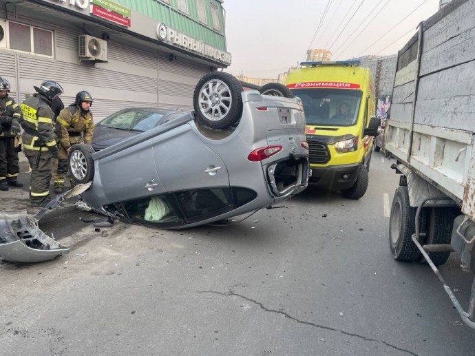 Еще одна беременная женщина попала в жесткое ДТП с перевертышем во Владивостоке