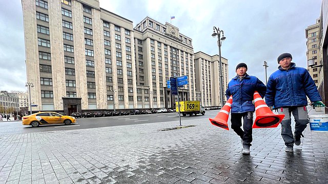 Вводимые регионами РФ ограничения на привлечение мигрантов стали законным основанием для прекращения их трудовых договоров