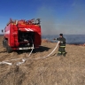 Спасатели помогли потушить полыхающую траву в селе под Пензой