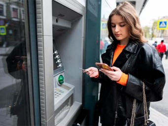 Центробанк сообщил о намерении привязывать банковские счета граждан к их ИНН