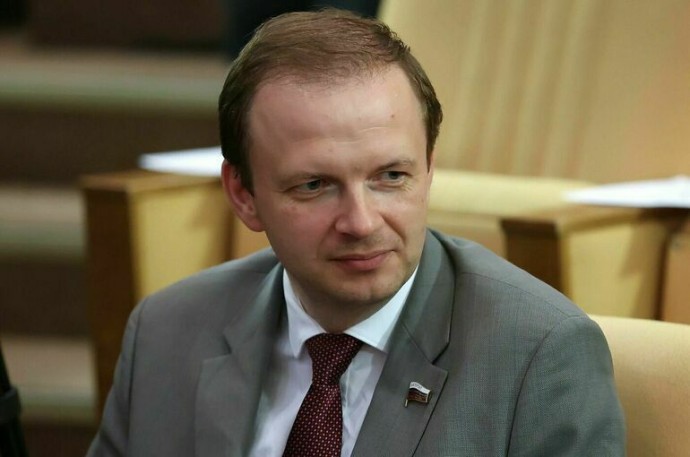 Депутат посоветовал бизнесу подстроиться под запросы голосового поиска