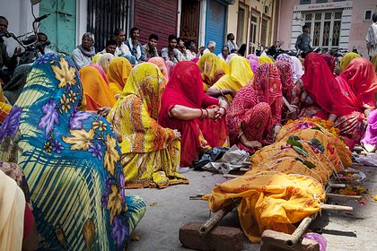 Мужчина инсценировал собственные похороны ради проверки