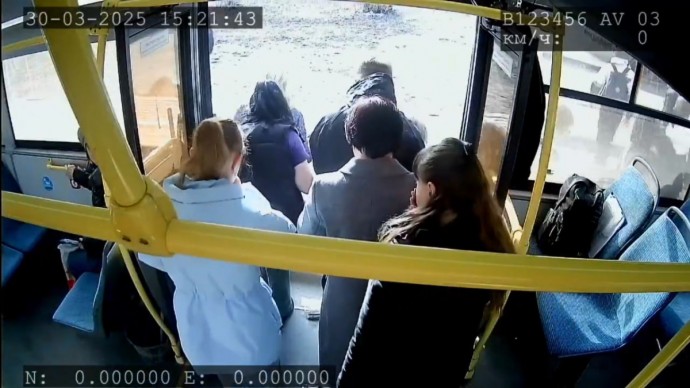 Подросток, распыливший перцовый баллончик в автобусе, получил «уголовку»