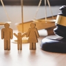 ВС обязал суды соблюдать интересы детей при осуждении родителей