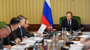 Денис Мантуров провёл совещание по развитию отрасли лесного машиностроения Денис Мантуров провёл совещание по развитию отрасли лесного машиностроения