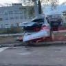 В Благовещенске машина разбилась «всмятку», врезавшись в опору