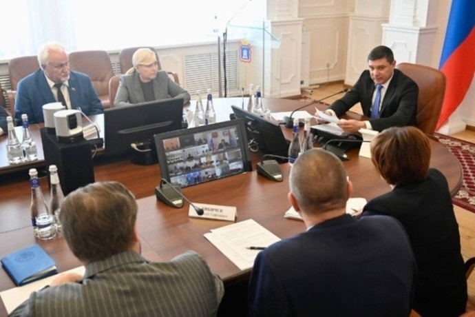 Первышов жестко раскритиковал недобросовестных подрядчиков: "Я руки им не подам!"