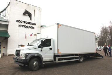 Кони теперь смогут комфортнее покидать Кострому