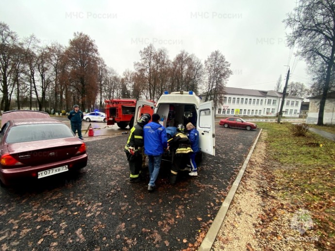 Спасатели Суворовского района провели учения по ликвидации последствий ДТП Спасатели Суворовского района провели учения по ликвидации последствий ДТП