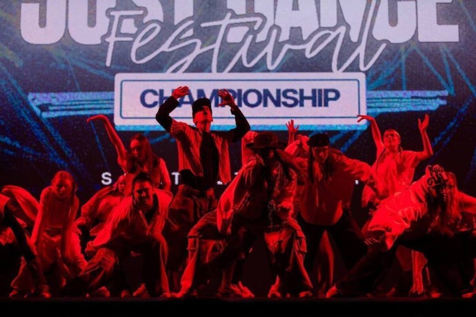 Московские хореографы провели мастер-классы танцорам в Петрозаводске Московские хореографы провели мастер-классы танцорам в Петрозаводске