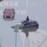 Потоп на парковке в Пензе: водитель спасался на крыше собственного авто