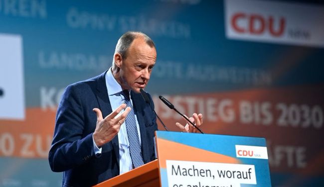Welt: Мерц объявит в Германии ЧС из-за миграции и беженцев