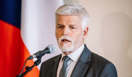 Президент Чехии озадачил Киев: Прага не может гарантировать военную помощь Украине