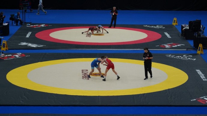 Спортсменки Бурятии отобрались в борцовскую сборную России