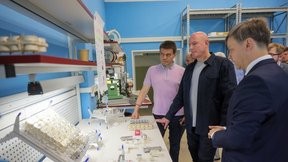 Дмитрий Чернышенко и губернатор Красноярского края Михаил Котюков обсудили развитие научной и образовательной инфраструктуры региона