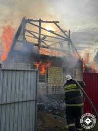 Пожар уничтожил садовый дом в СНТ Башкирии