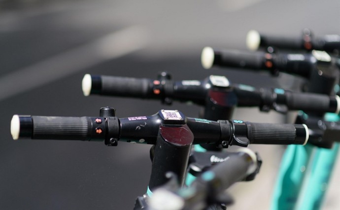 В России предложили выдавать права на электросамокаты после теории В России предложили выдавать права на электросамокаты после теории