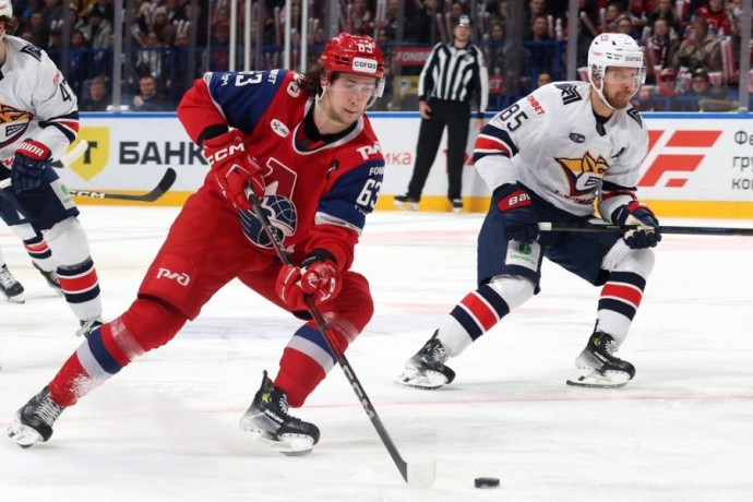 "Металлург" обыграл "Локомотив" в битве лидеров Конференций "Металлург" обыграл "Локомотив" в битве лидеров Конференций