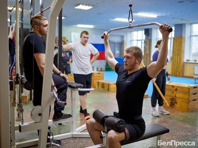 «Здесь везде гремит железо». В Белгороде стартовал проект бесплатной подготовки атлетов