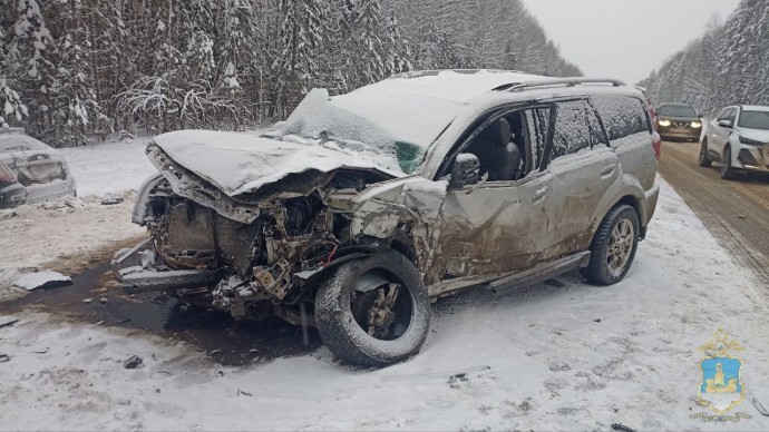 Два человека погибли во время аварии на костромской трассе