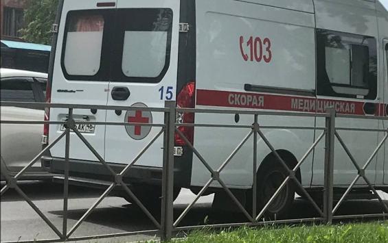 В Курске госпитализировали женщину, гулявшую голой по проспекту Дериглазова
