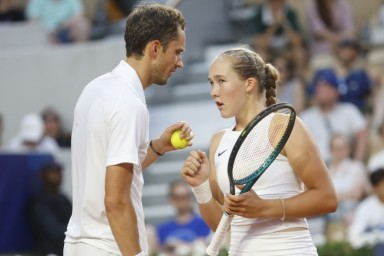 Медведев и Андреева проиграли в четвертьфинале US Open