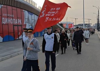 «Рассвет нашей Победы» встретили в Благовещенске
