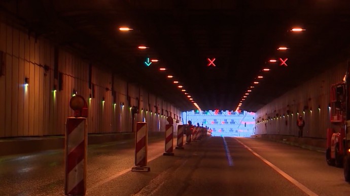 В Петербурге ограничат движение в тоннеле дамбы до 30 мая