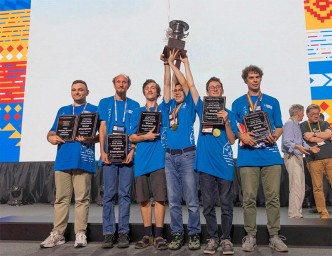 В финал ICPC вышли 10 команд из России