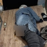 В Корсакове гости соседей устроили туалет в тамбуре жилого дома