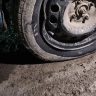 Сахалинец рассказал о двух коварных ямах, из-за которых автомобили теряют колёса
