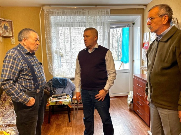 Супруги в Башкирии отметили бриллиантовую свадьбу Супруги в Башкирии отметили бриллиантовую свадьбу