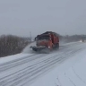 Из-за сильного снегопада амурских автомобилистов призывают отложить поездки