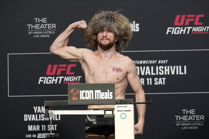 Двалишвили потерпел первое поражение в UFC с апреля 2018 года Двалишвили потерпел первое поражение в UFC с апреля 2018 года