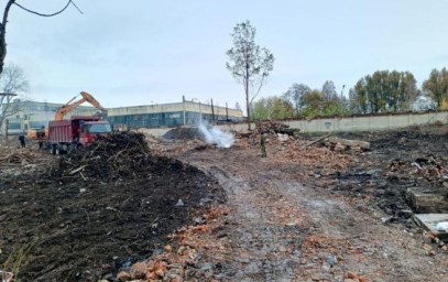 Едкий дым в районе Аккумуляторного: выяснилось, горел строительный мусор