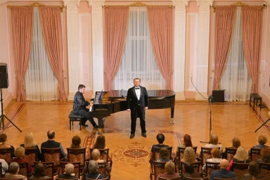 ﻿Лауреаты международных и всероссийских конкурсов выступили в Омске и Владикавказе