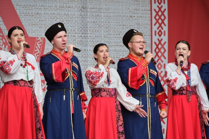 Курский хор «Соловейко» выступит в Туле с программой казачьих песен Курский хор «Соловейко» выступит в Туле с программой казачьих песен