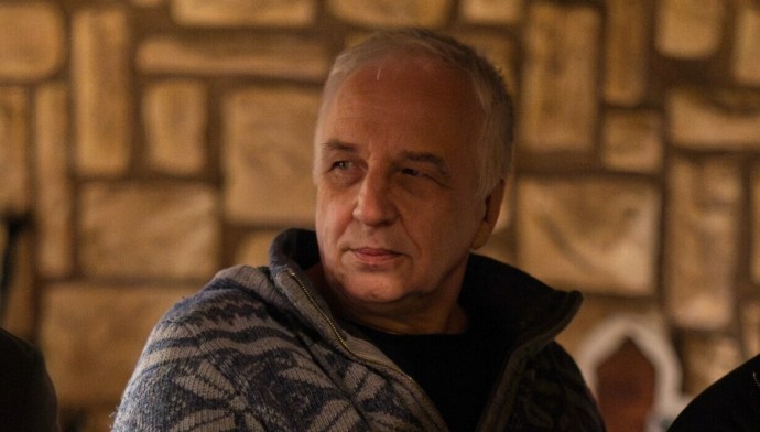 «Переводить Сапковского — как Нобелевскую премию получить». Интервью с переводчиком «Перекрёстка воронов» Вадимом Кумоком «Переводить Сапковского — как Нобелевскую премию получить». Интервью с переводчиком «Перекрёстка воронов» Вадимом Кумоком