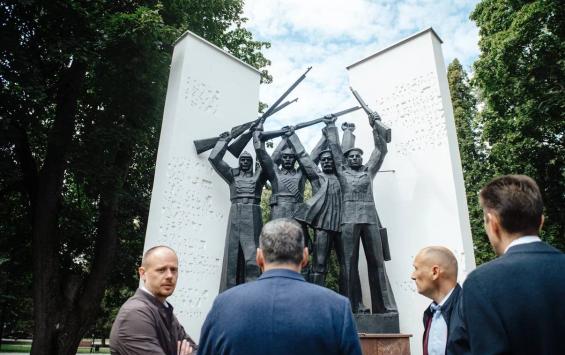 В Курске благоустраивают парк Героев Гражданской войны