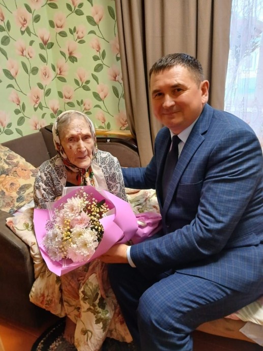 Мария Платонова из Башкирии отметила вековой юбилей Мария Платонова из Башкирии отметила вековой юбилей